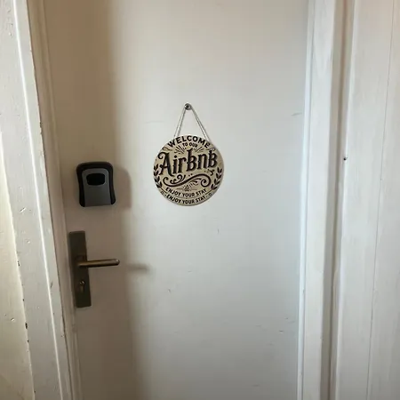 F2 1er Etage Centre Face A L Eglise * Rugles